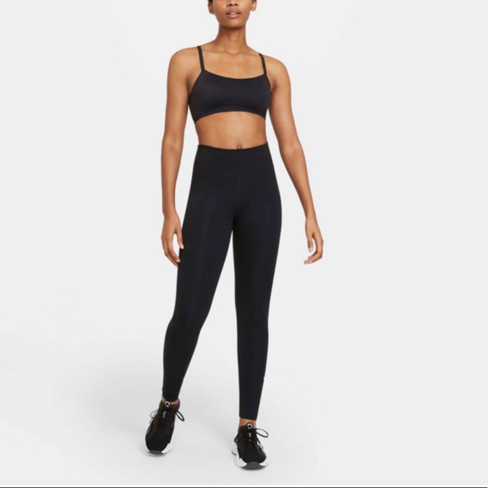 The Nike One Luxe DRY Mid Rise Tights Cropped Leggings Black Moisturize Wicking
